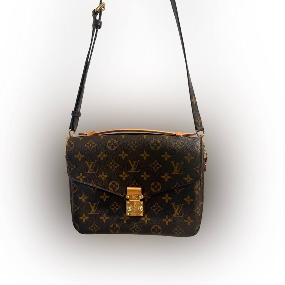 Authentic Louis Vuitton Monogram Pochette Metis Shoulder Bag in Brown